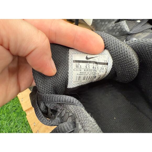 Nike Alpha Shark Cleats- Black/White- Size 10.5M main image 4